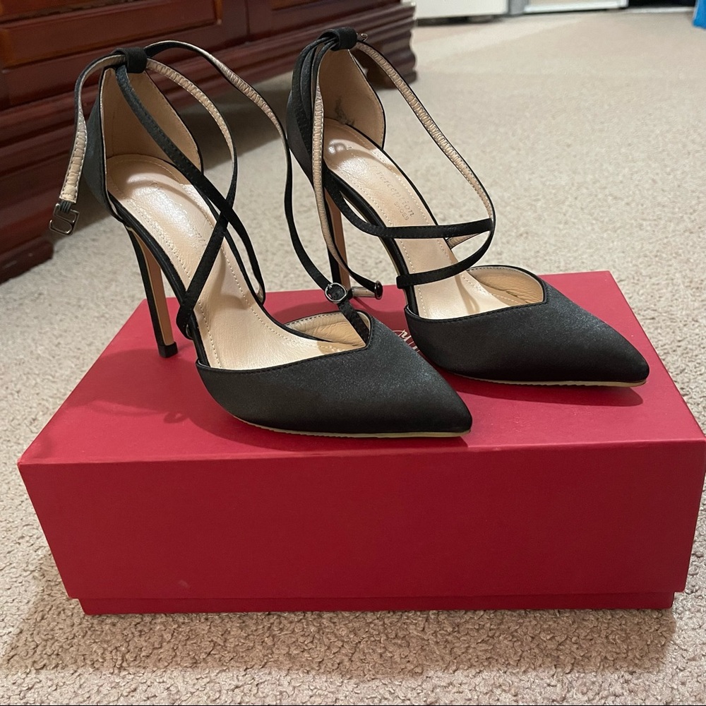 Two pairs for sale New shoes us5